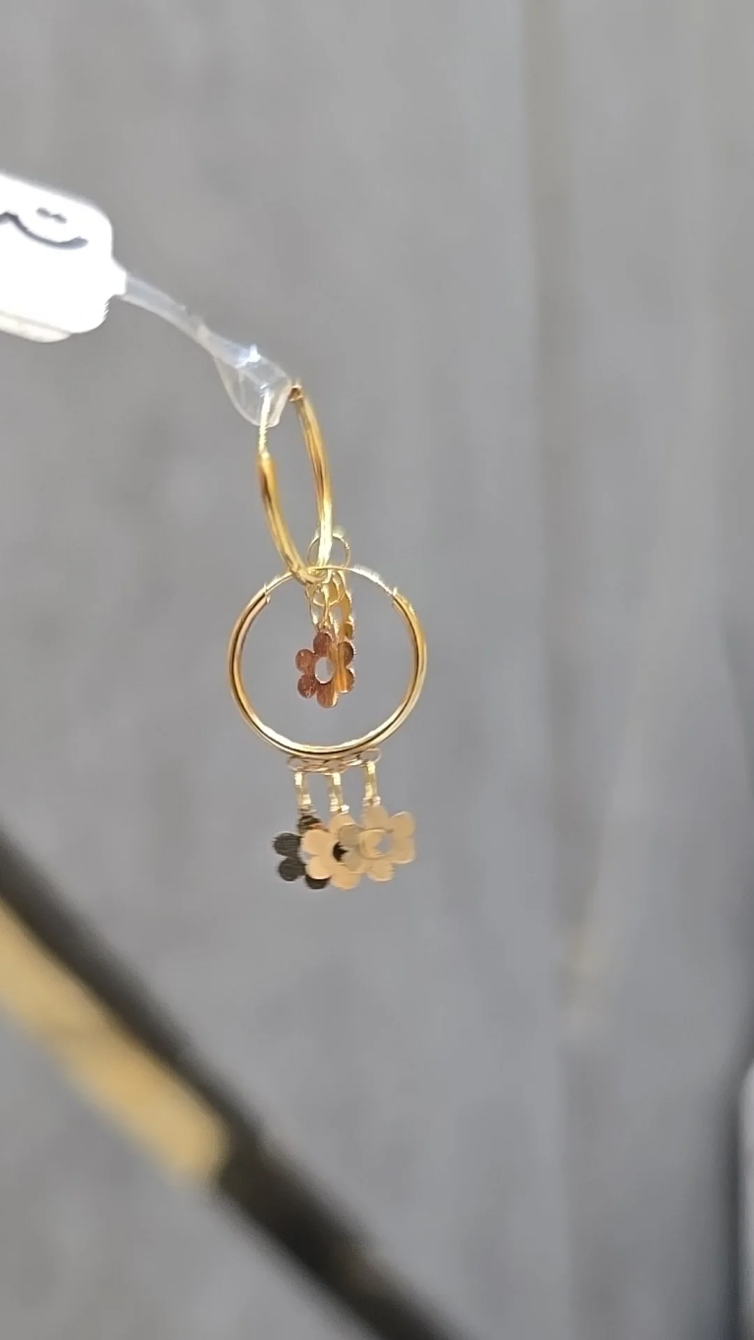 گوشواره طرح شکوفه طلای 18 عیار