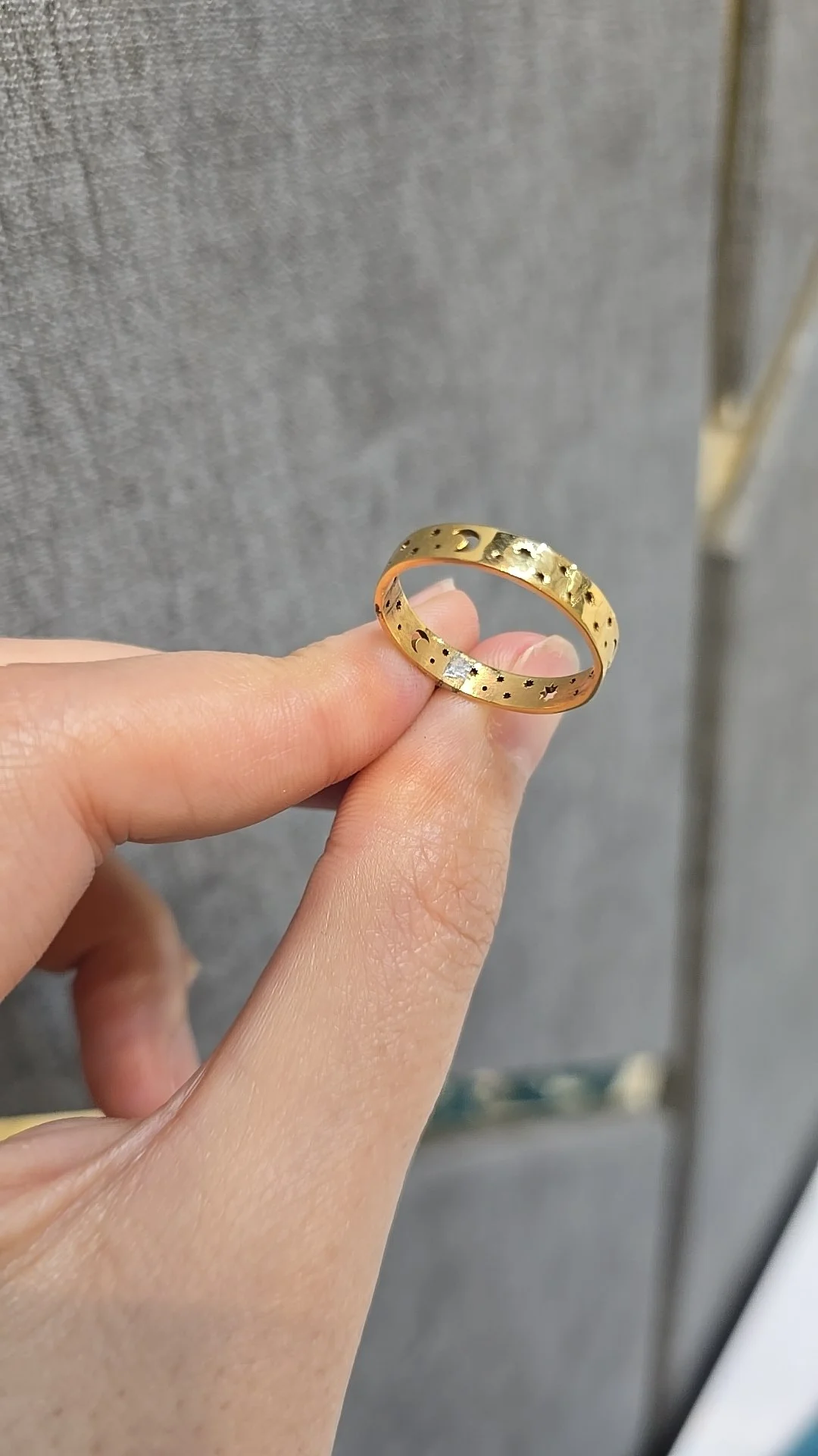انگشتر طلای ماه و ستاره زنانه 18 عیار