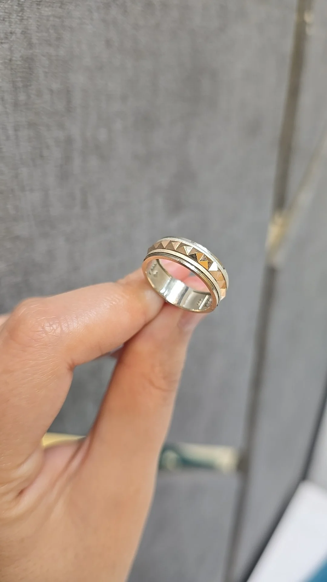 انگشتر طلای زنانه آینه ای تراش 18 عیار
